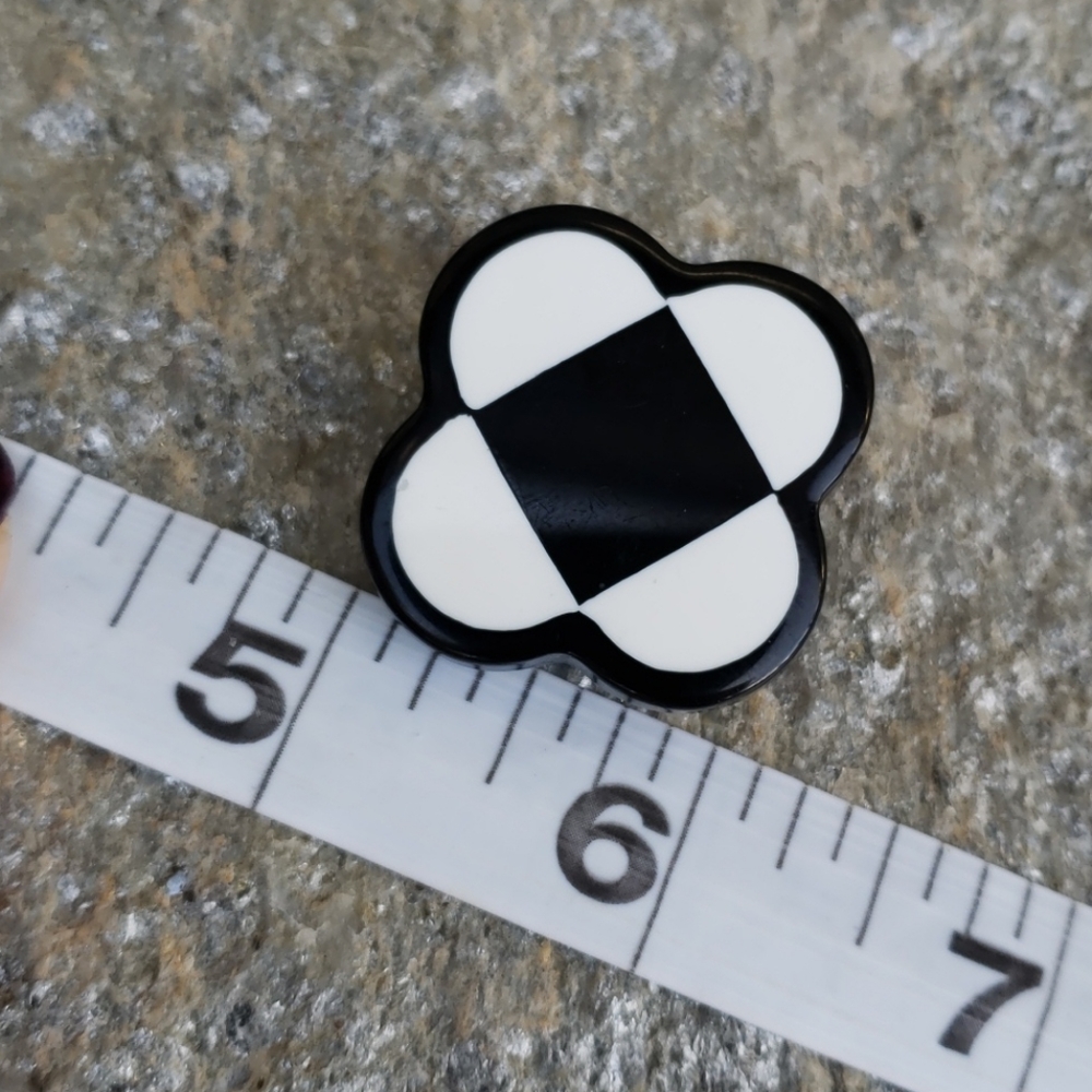 Lrg Vintage Black White Geometric Design Earrings - Picture 6 of 8